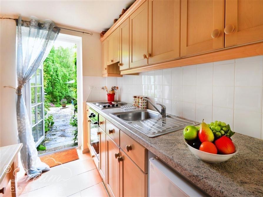 Sixpenny Cottage Upwey ภายนอก รูปภาพ